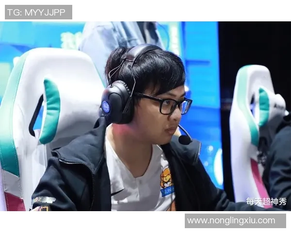 和平精英战术解析：LNG战队边路渗透策略深度剖析与实战应用